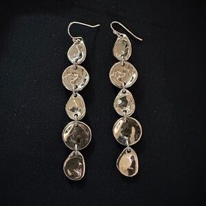 GOLD TONE DROP DANGLE EARRINGS